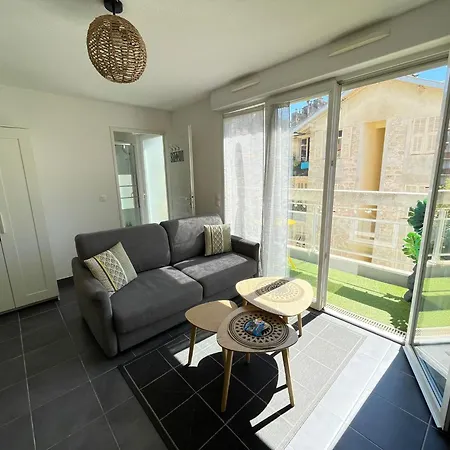 Climatise Avec Terrasse Ensoleillee Lejlighed *