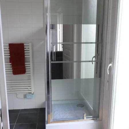 Climatise Avec Terrasse Ensoleillee Lejlighed *