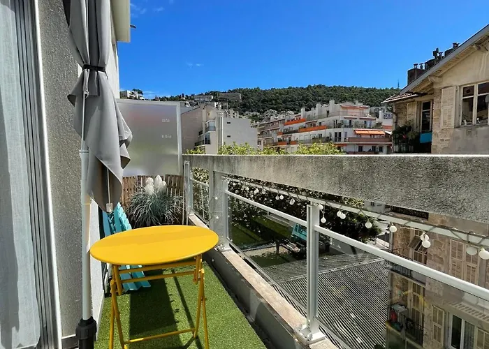 Apartmán Climatise Avec Terrasse Ensoleillee