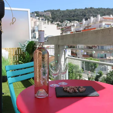 Apartment Climatise Avec Terrasse Ensoleillee