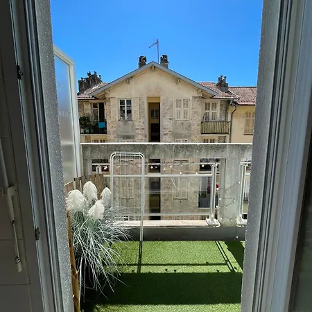 Apartment Climatise Avec Terrasse Ensoleillee